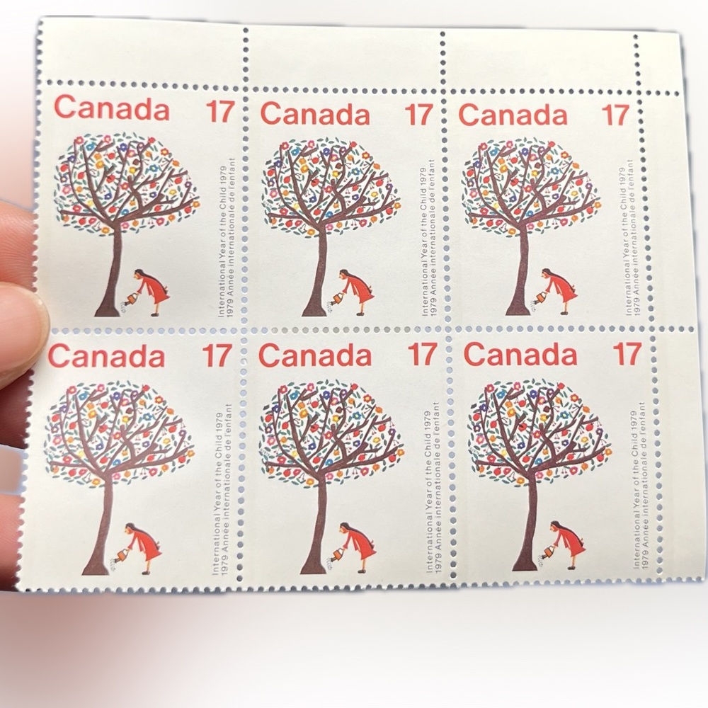 🎈4/$20 - #842 CANADA 1979 UN International Year of the Child 17¢ 6-Stamp Block.